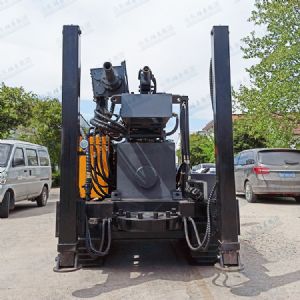 BZ-30TL pneumatic tracked earth collecting rig